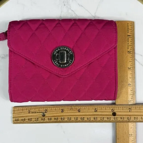 VERA BRADLEY Pink Microfiber Turn Lock Flap Closure Quilted Wallet Wristlet Slvr - Picture 7 of 7